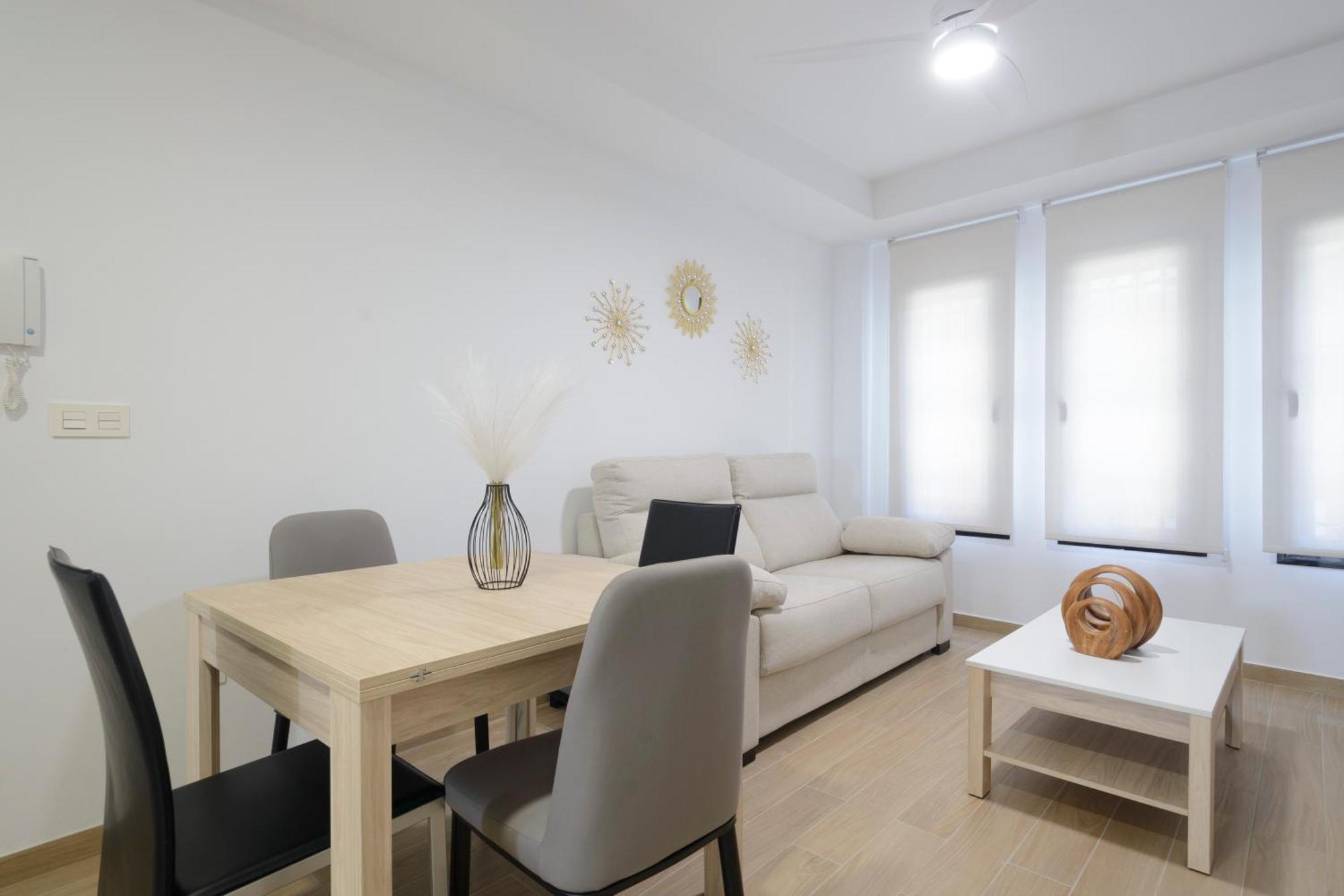J De La Alhambra Apartment *