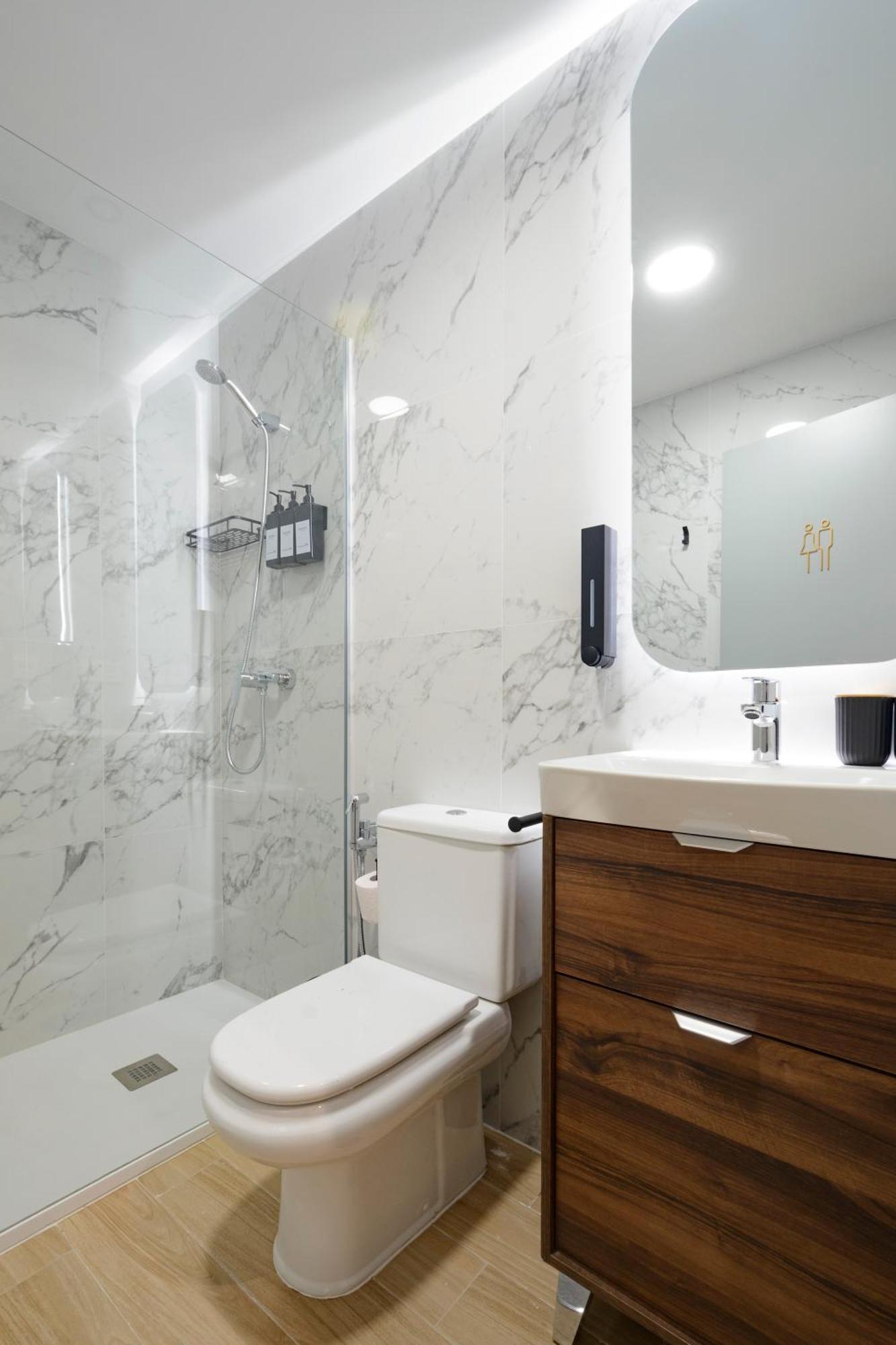 J De La Alhambra Apartament *